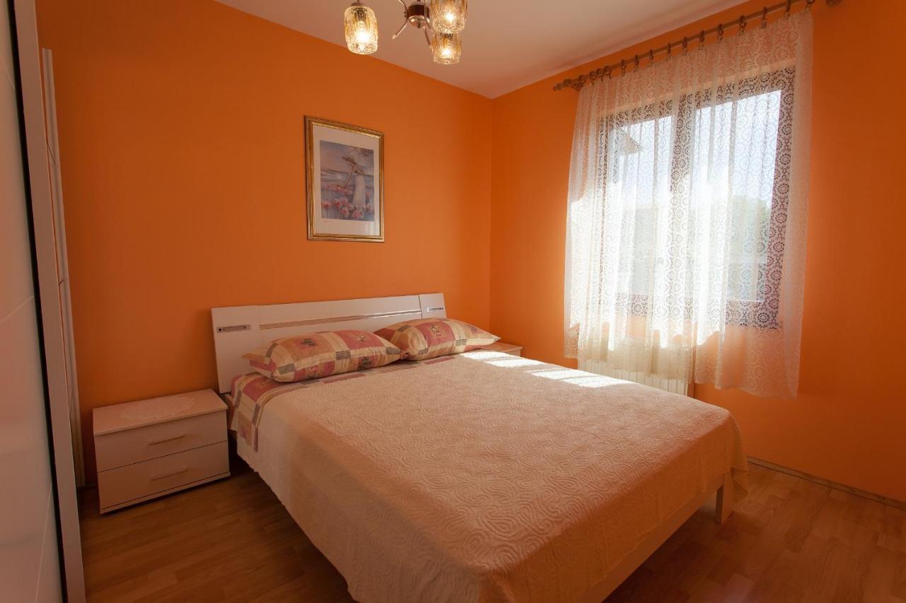 Apartments Nedeljka Малинска Экстерьер фото