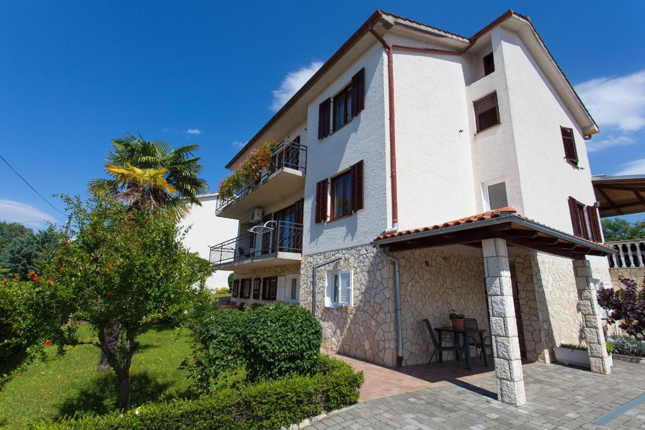 Apartments Nedeljka Малинска Экстерьер фото