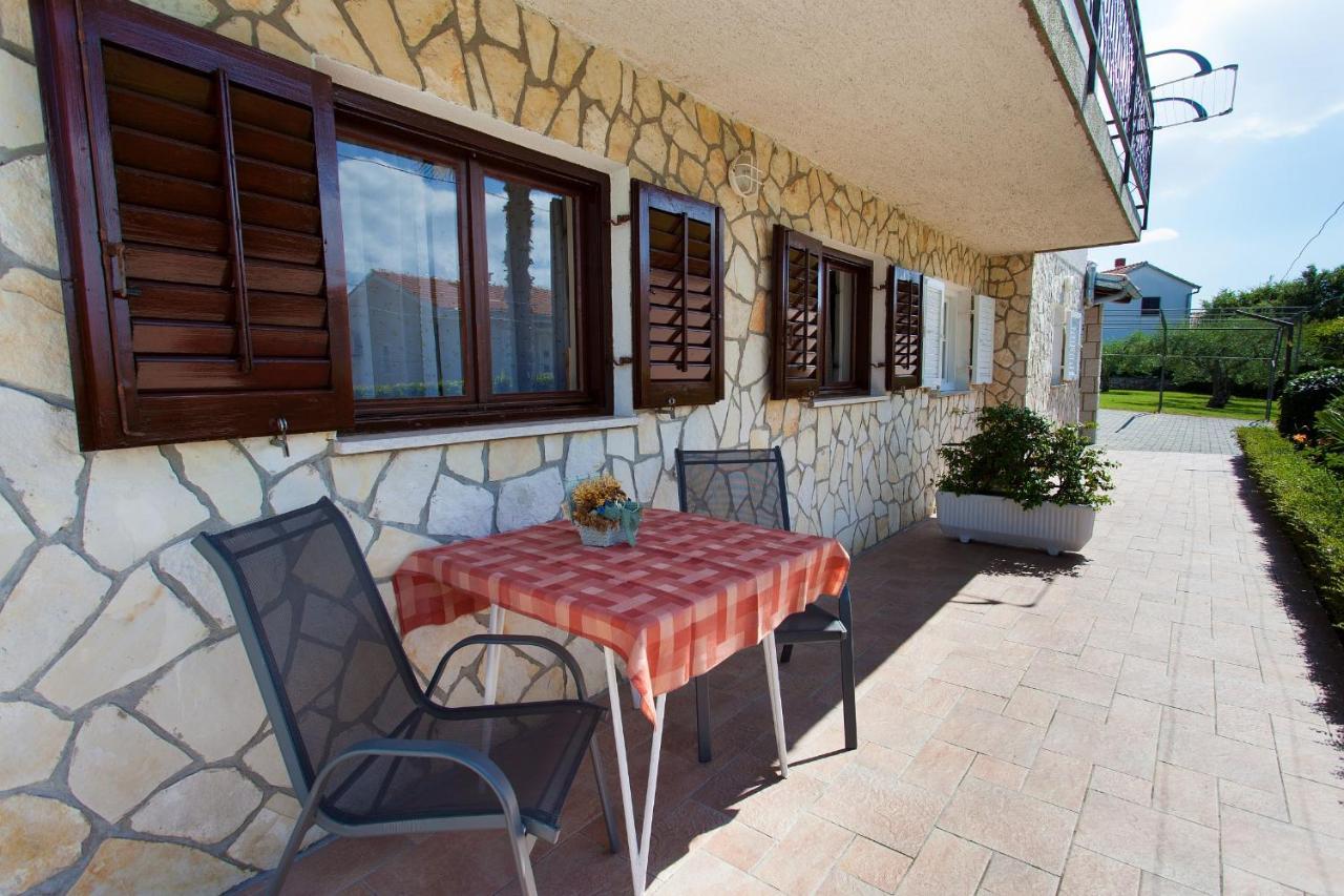 Apartments Nedeljka Малинска Экстерьер фото