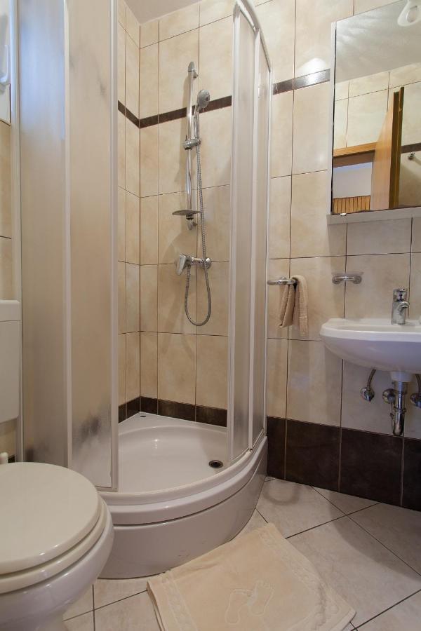 Apartments Nedeljka Малинска Экстерьер фото