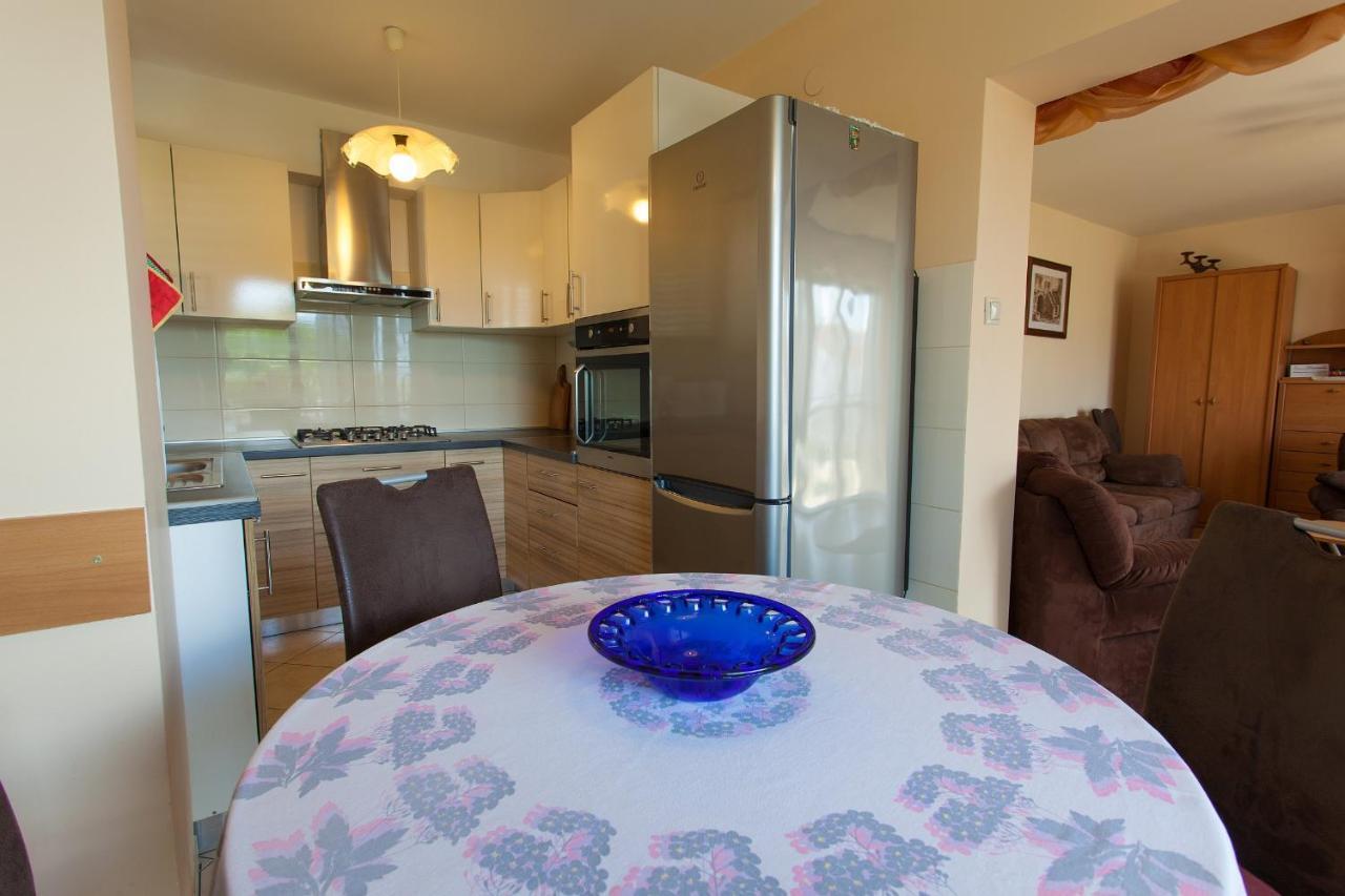 Apartments Nedeljka Малинска Экстерьер фото